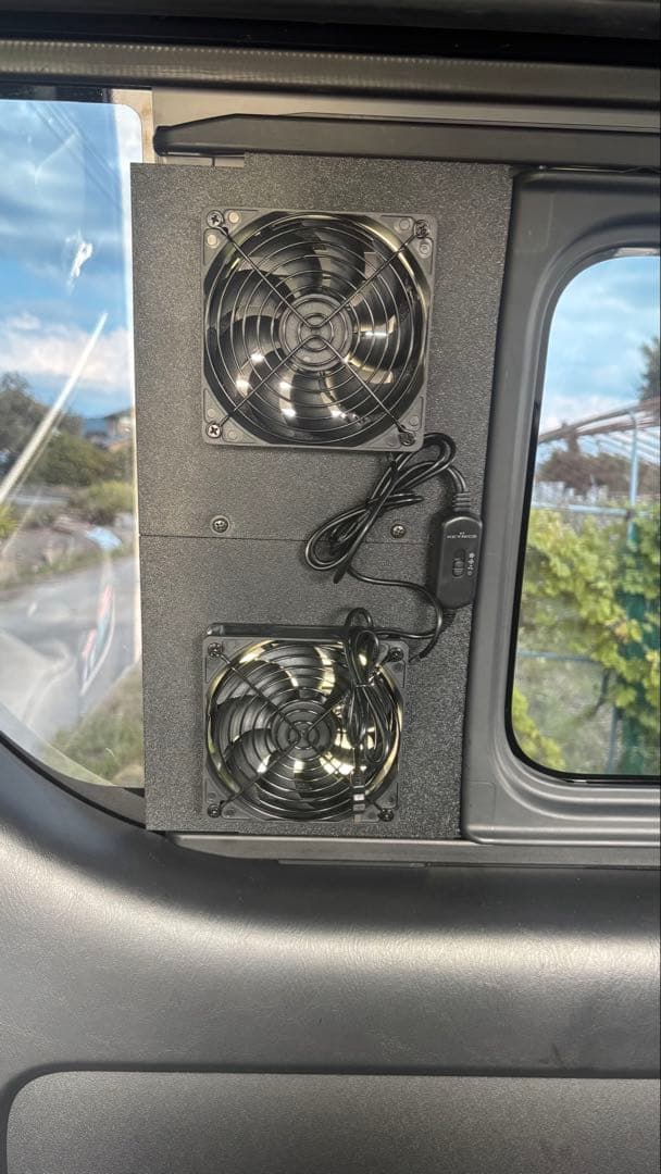 ハイエース 換気扇 ４型 〜 USBファン 2連 ルーバー ABS製 車中泊
