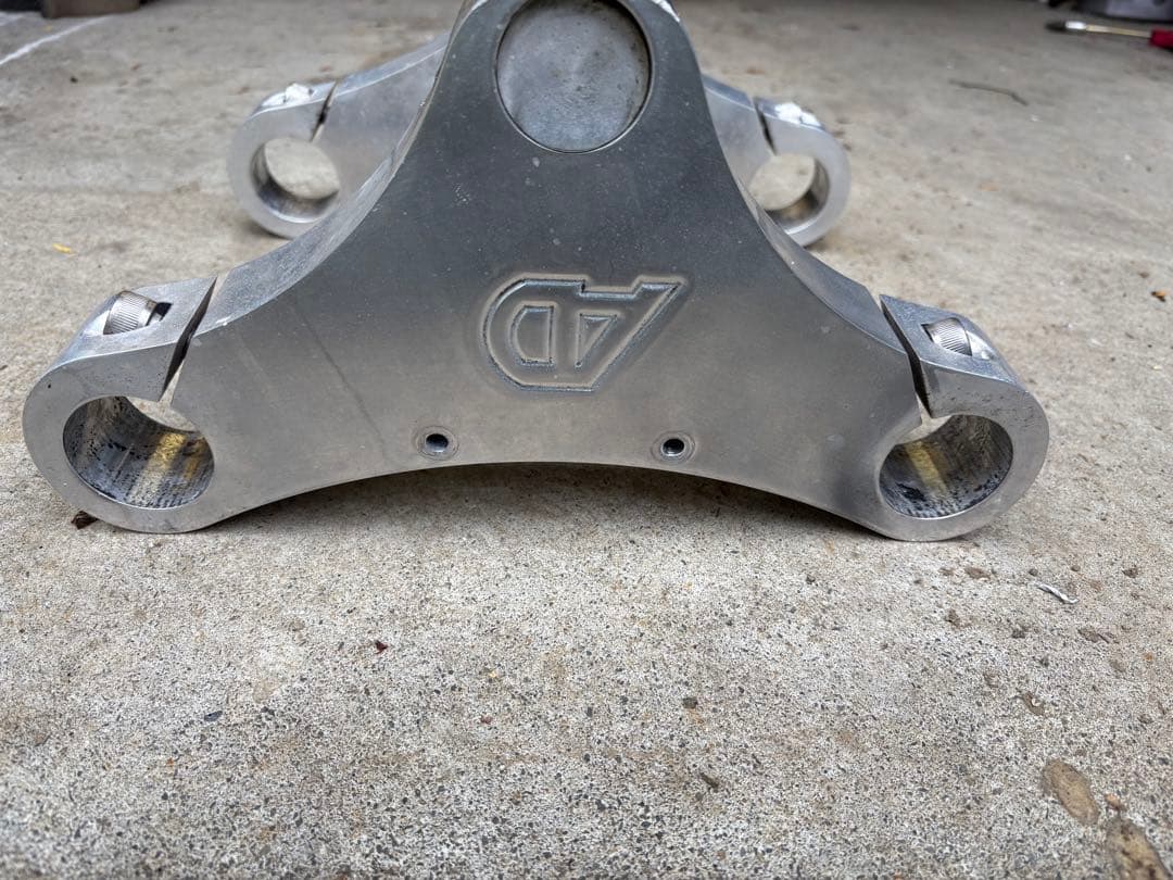 ドラックスター400 社外トリプルツリー