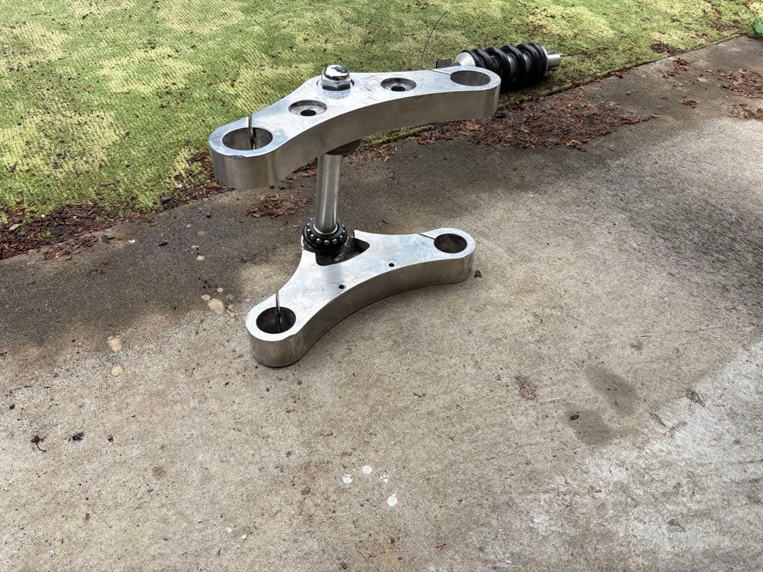 ドラックスター400 社外トリプルツリー