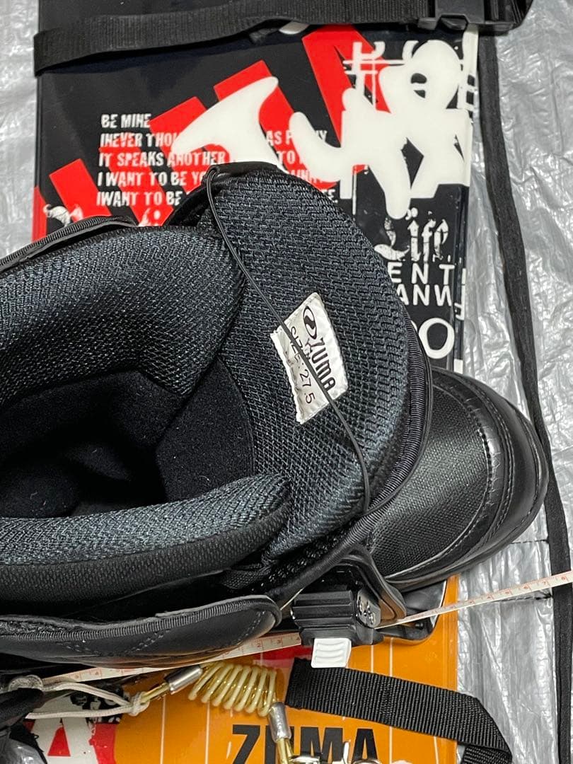 スノーボードセット【板・靴・服上下・グローブ・ニット帽】