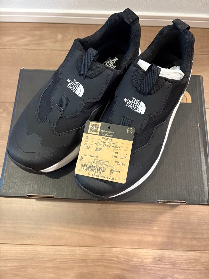 the north face グラバルスリッポンスニーカー