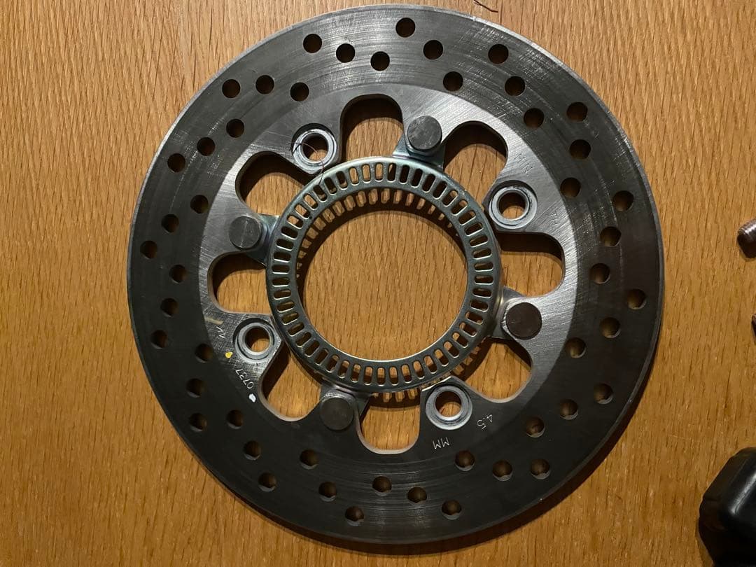 カワサキ　zx4rr 2025年式 スプロケット　リアブレーキディスク