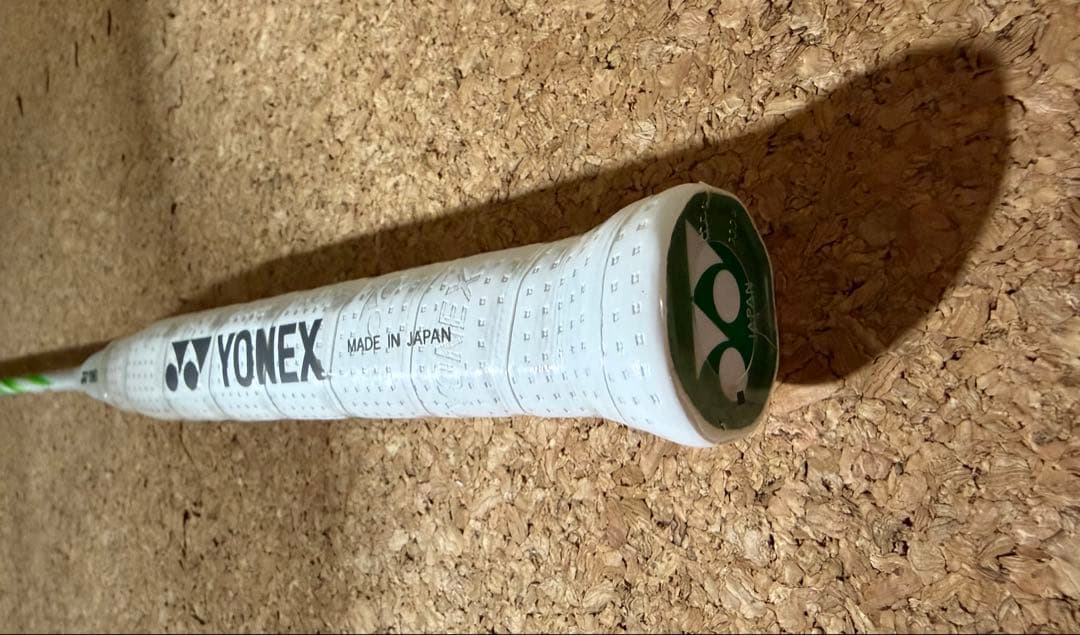 YONEX アストロクス 100zz va 4U6 AX100ZVA 新品