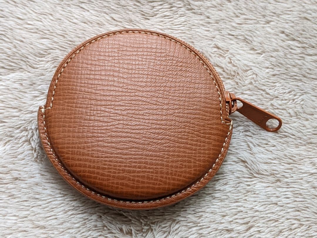 ロエベ アナグラム ラウンドケース