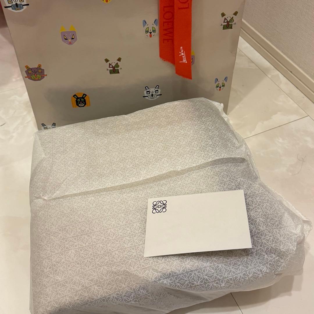 【SixTONES 松村北斗着用】LOEWE ロエベ マフラー　プレゼント