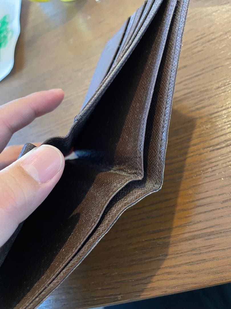 ルイヴィトン　ダミエ　二つ折り財布