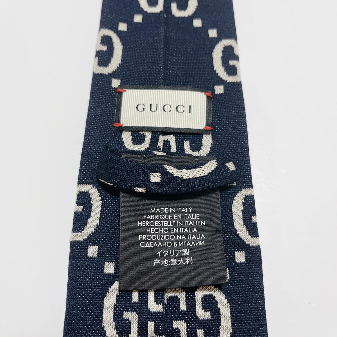 美品 グッチ ネクタイ ハイブランド GG柄 インターロッキング 光沢 希少 紺