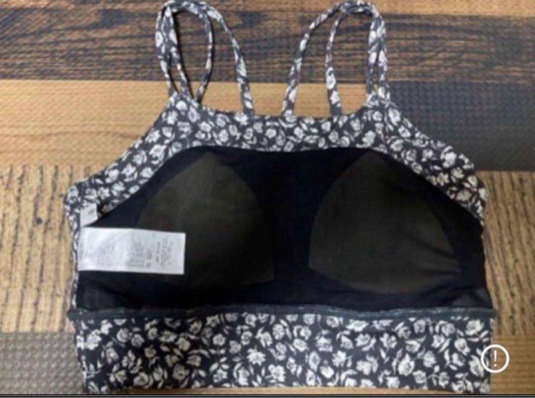 極美　emmi yoga エミヨガ　ヨガウェア　ブラック　花柄　バラ？　S