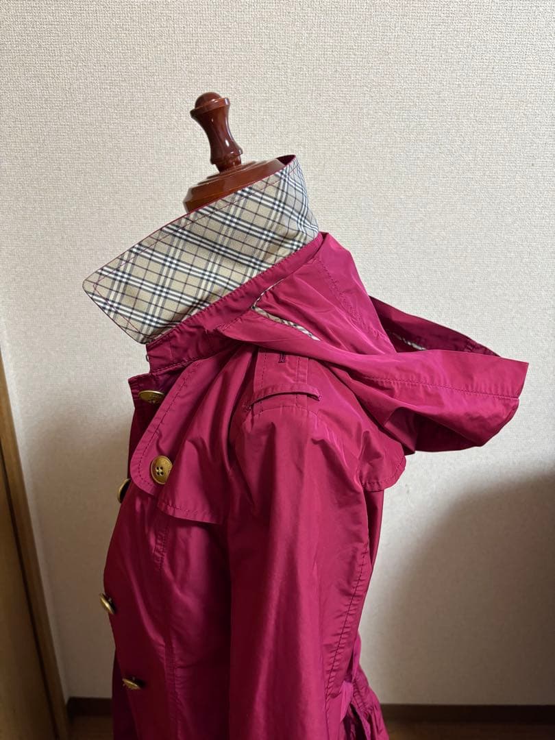 ピンク トレンチコート フード付き