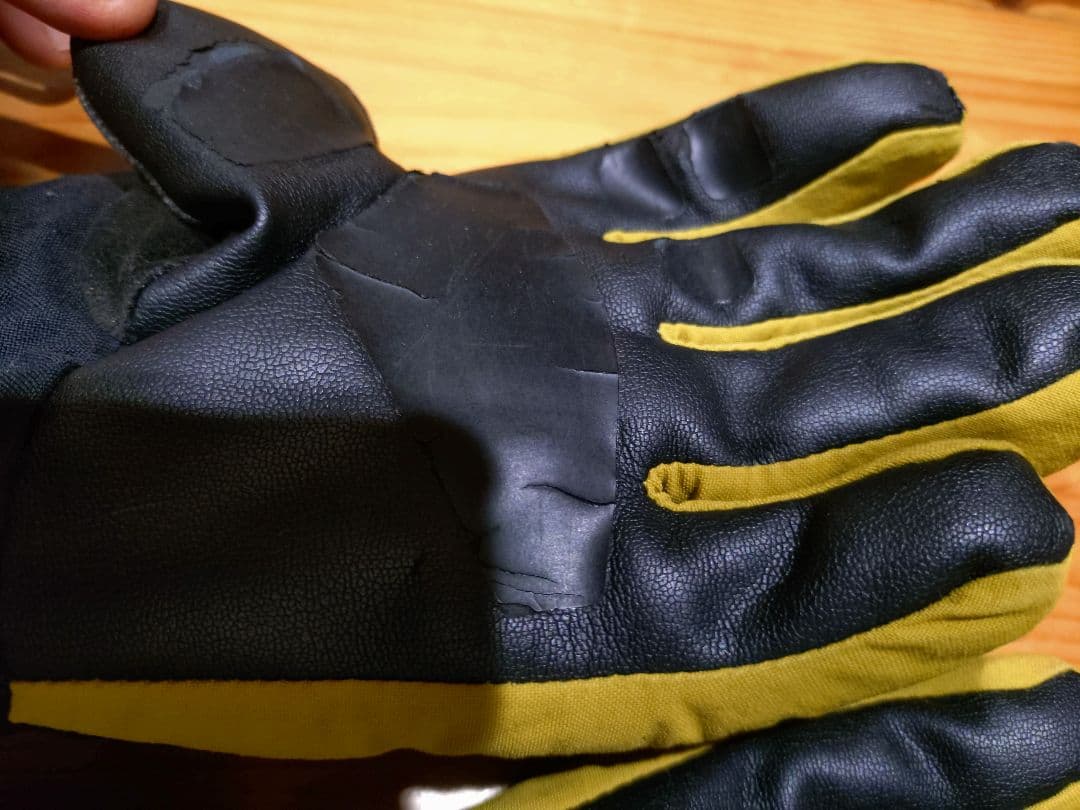 マウンテンハードウェア ゴアテックス製グローブ スノーボード スキー アウトドア