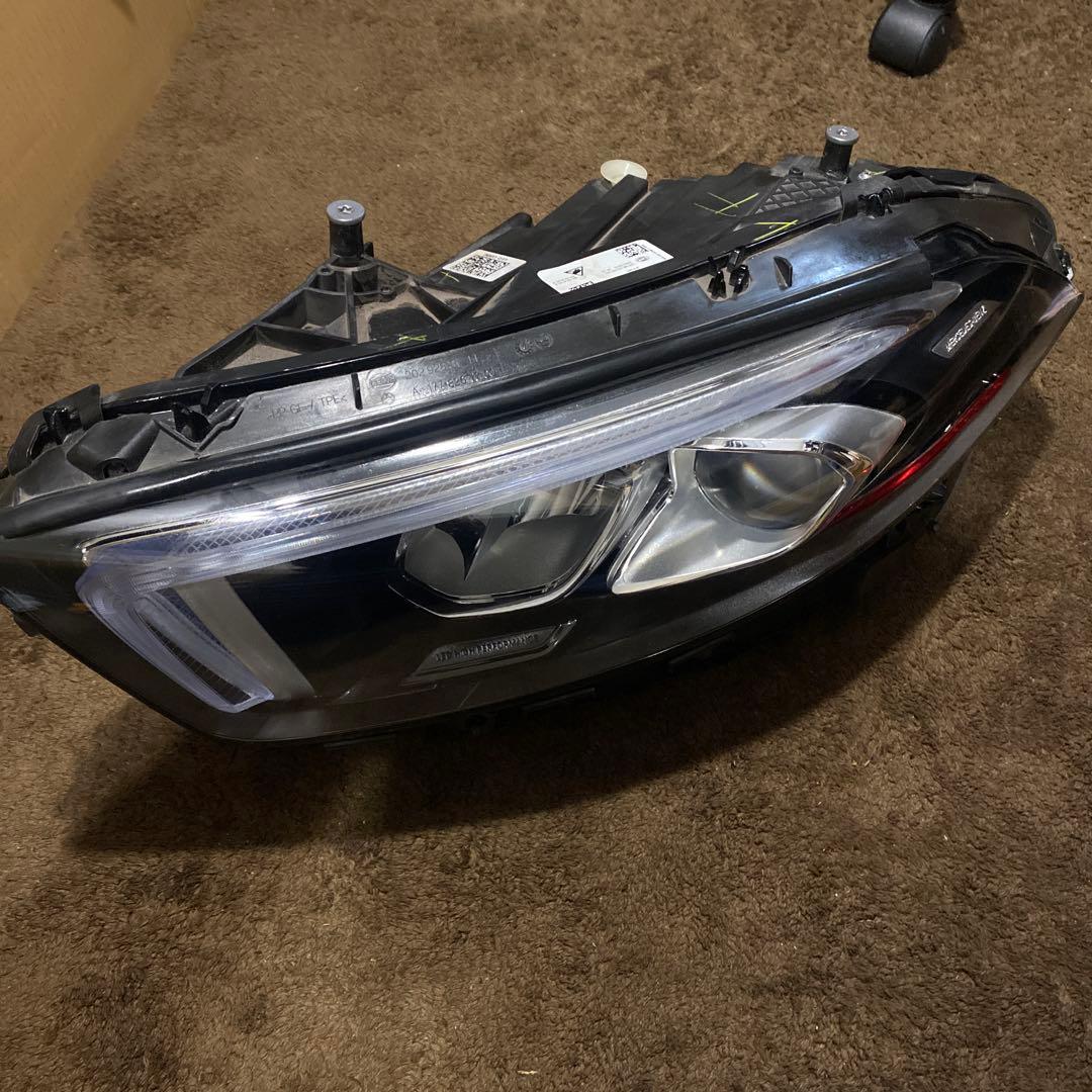 メルセデスベンツ　Ａクラスヘッドライト左