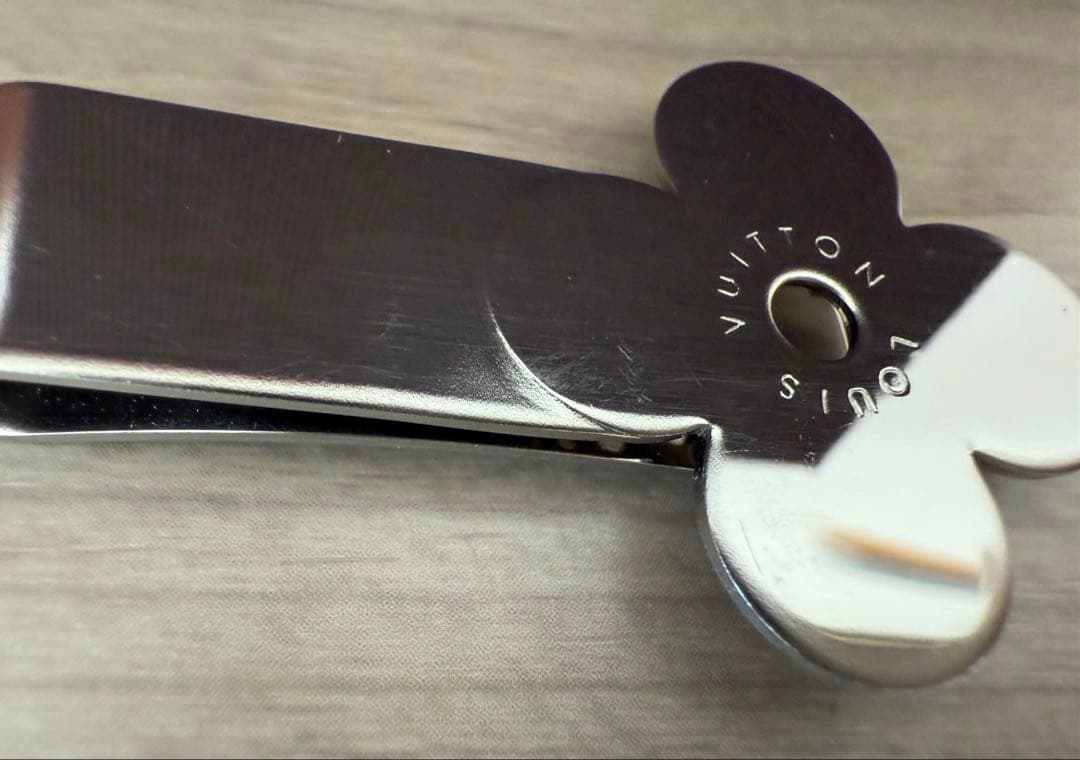 ルイ・ヴィトン マネークリップ フラワーモチーフ