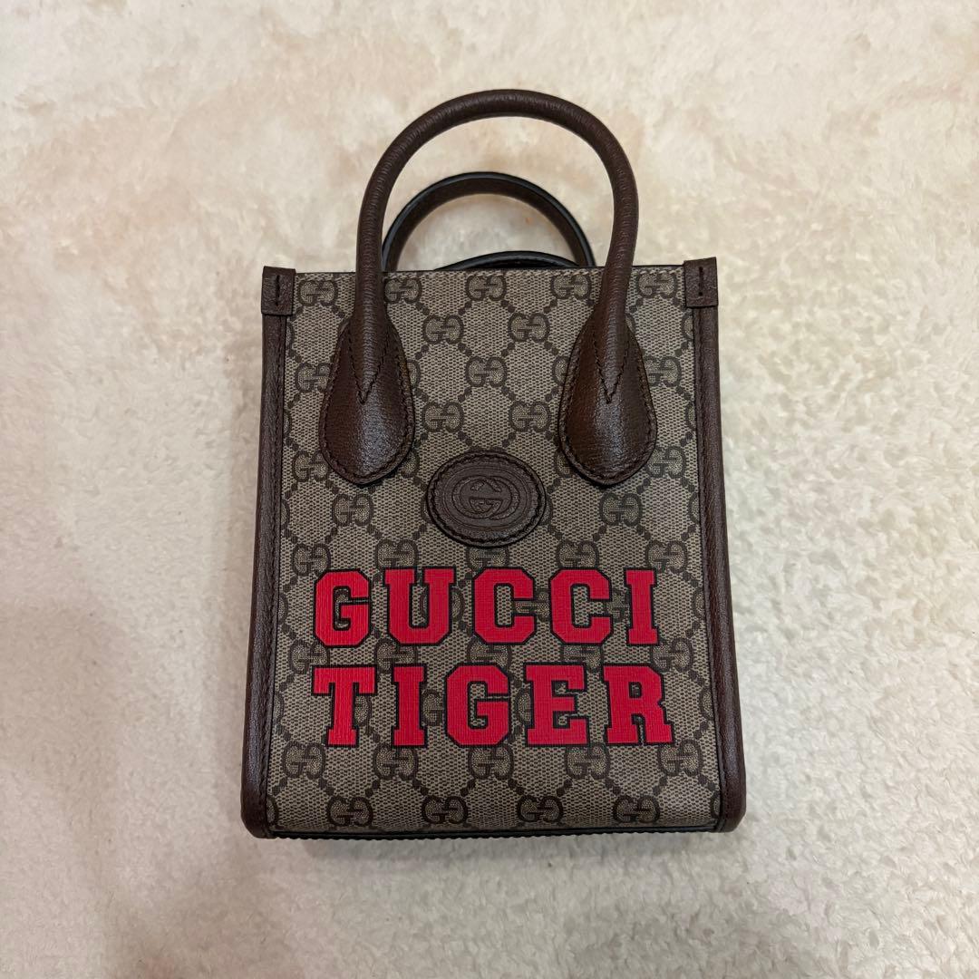 GUCCI Tiger ショルダーバッグ