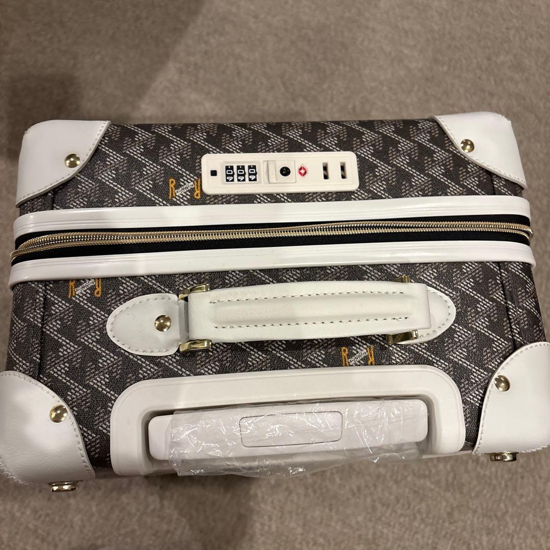 レザレクションキャリーケース 新品未使用