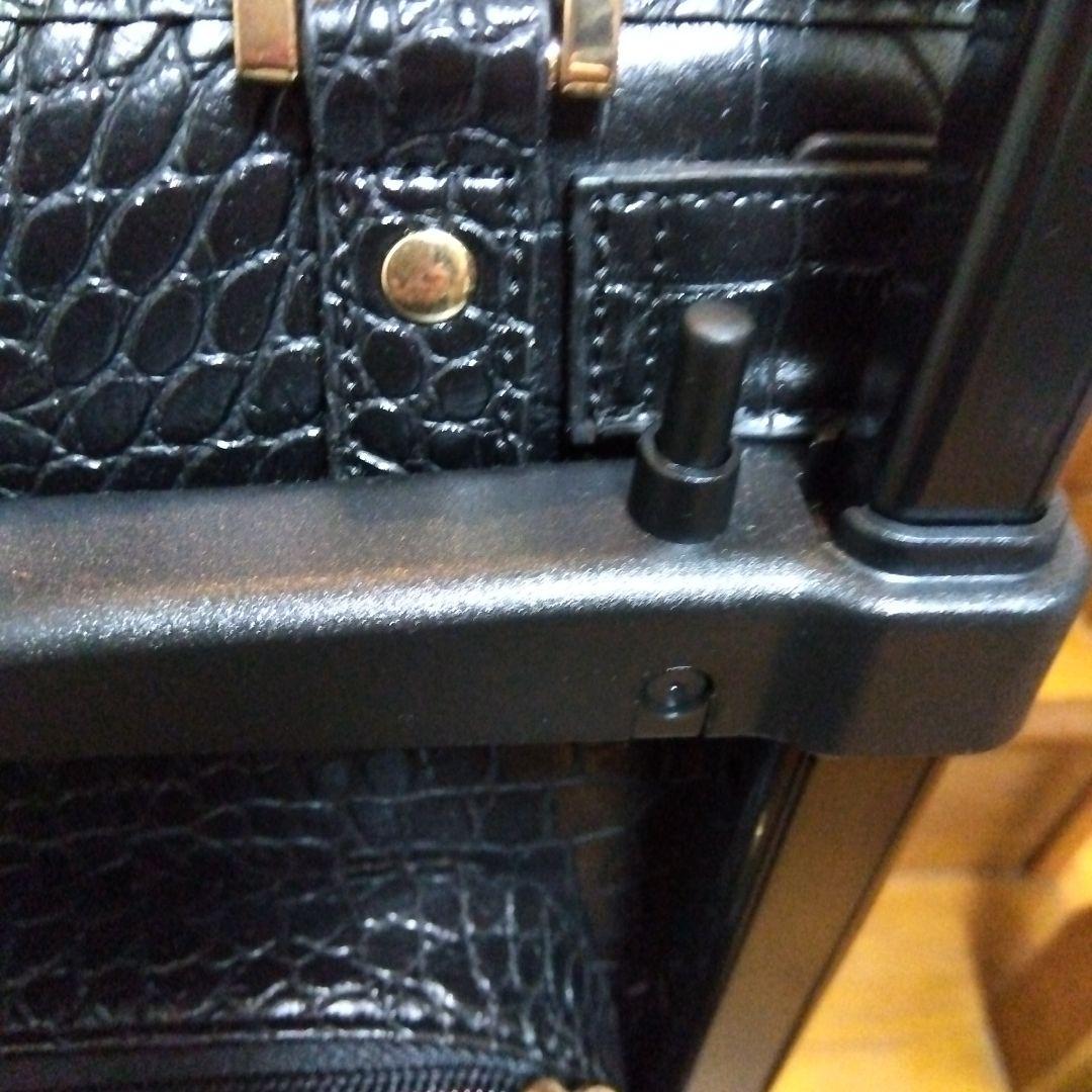 スワニー　ブラック クロコダイル風 キャリーケース　キャスターバック