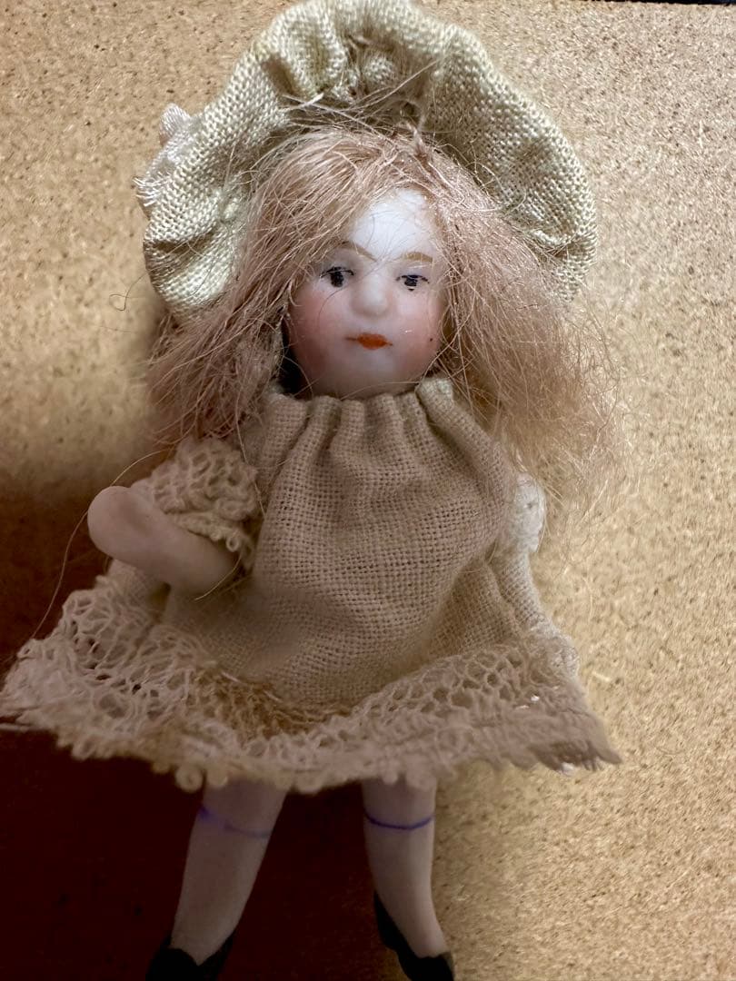 アンティークドール　ガラスケース