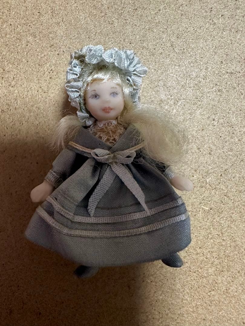 アンティークドール　ガラスケース