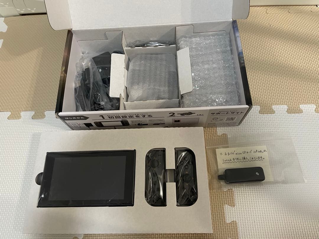 【美品】Nintendo Switch モンハンライズスペシャルエディション
