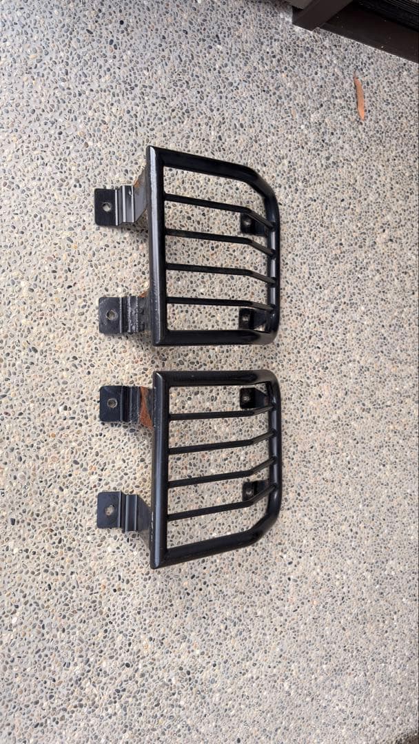 KADDIS テールランプガード デリカD:5 前期用｜左右セット｜スチール製