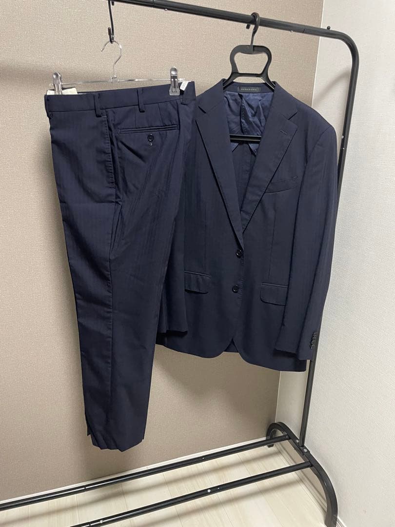 着用回数2.3回　サイズA6 HILTON スーツ　3点セット
