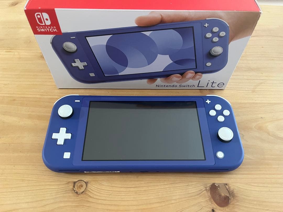 Nintendo switch lite ブルー　本体/純正充電器/外箱