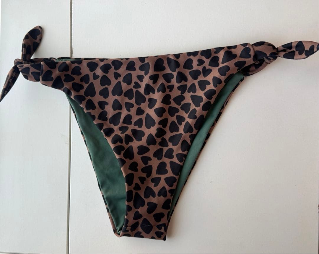 【美品】alexiastam Shelby Loveactually