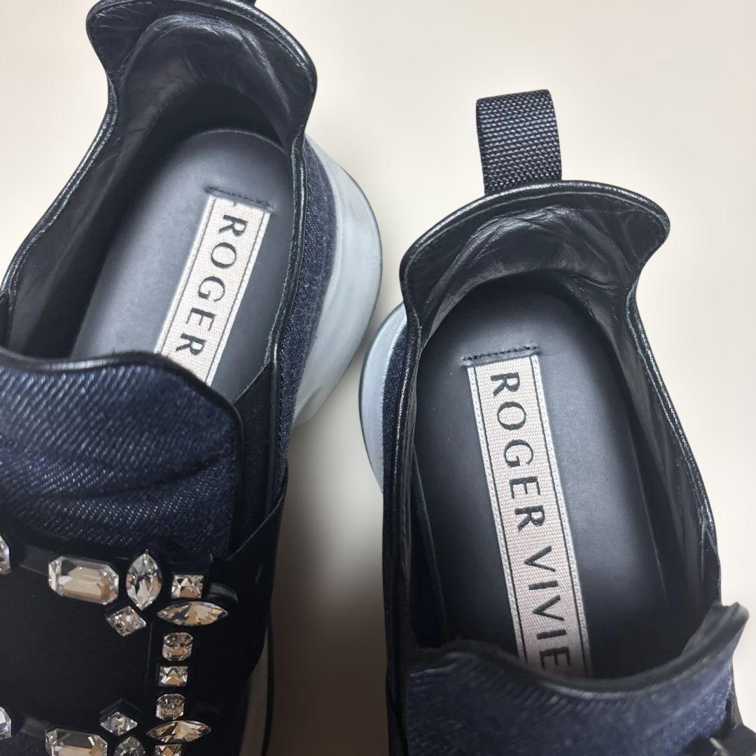 ROGER VIVIER ビジュー付きデニムネイビー スリッポンスニーカー
