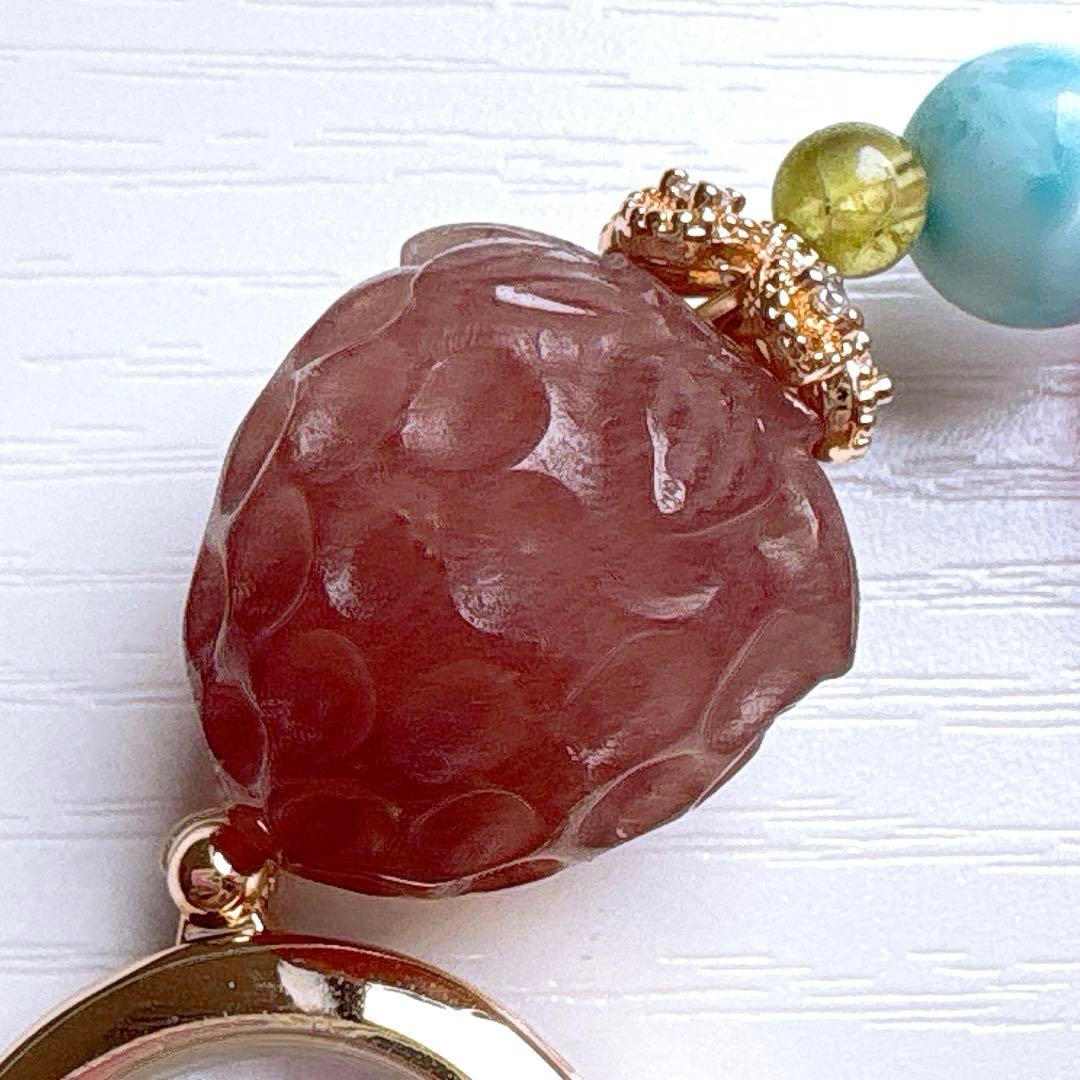 みーちゃん様♥️ラリマー＆アラシャン くま・ストロベリー大粒いちご天然石ブレス時計