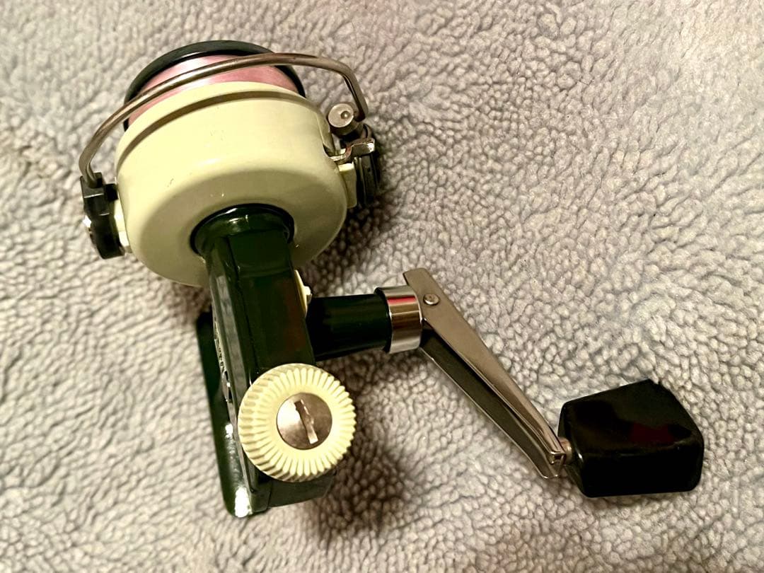 アブ　ABU カーディナル33 スピニングリール