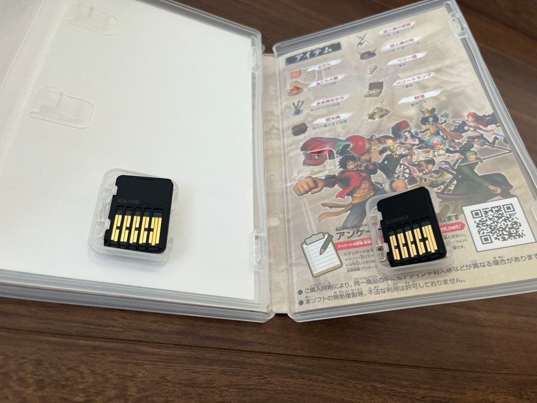 【極美品】進撃の巨人2 Final Battle & ワンピース海賊無双4 DX