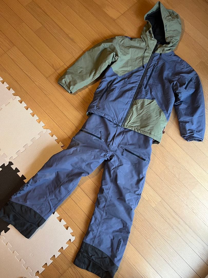 イスビョン ISBJORN ウエア キッズ146〜152 RECCOシステム