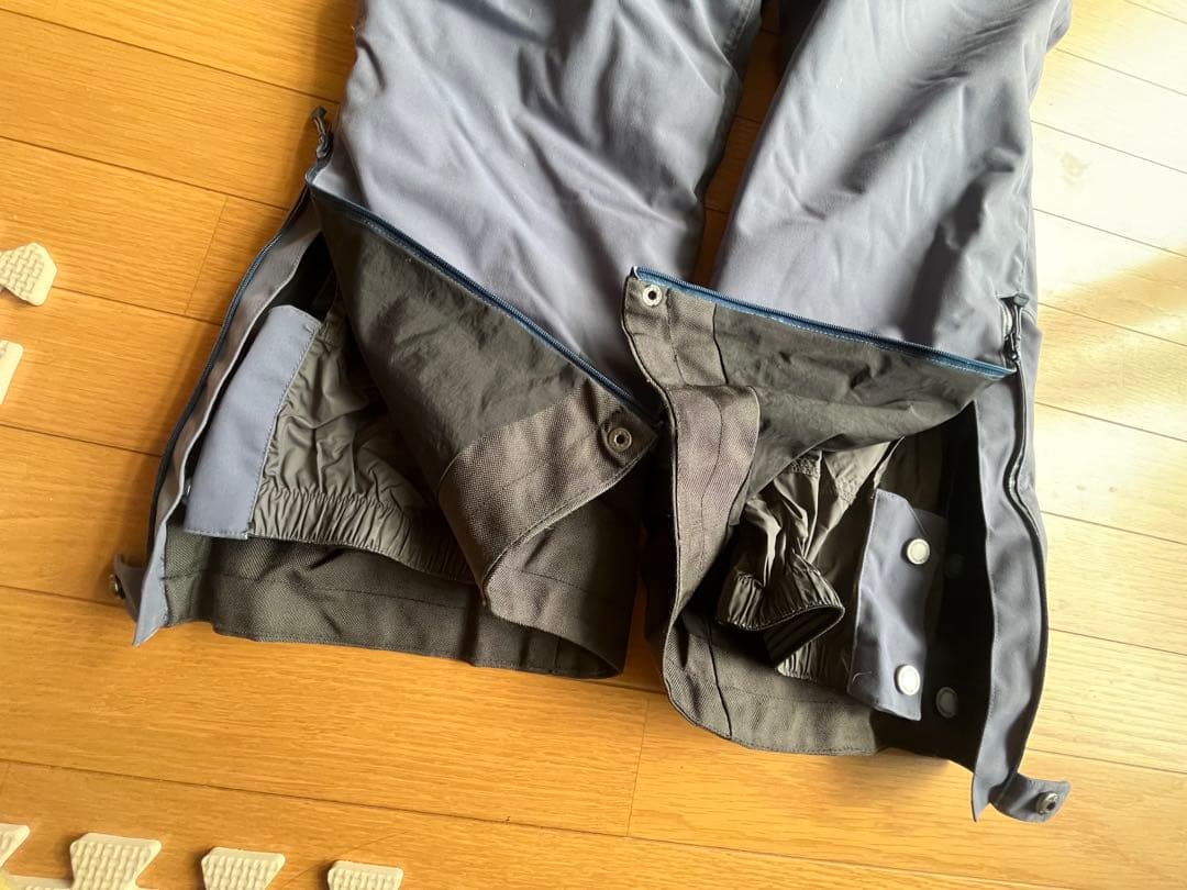 イスビョン ISBJORN ウエア キッズ146〜152 RECCOシステム