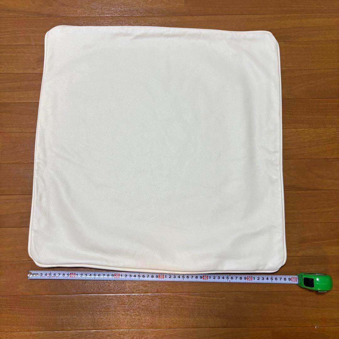 レザークッション 大きめ オフホワイト　未開封