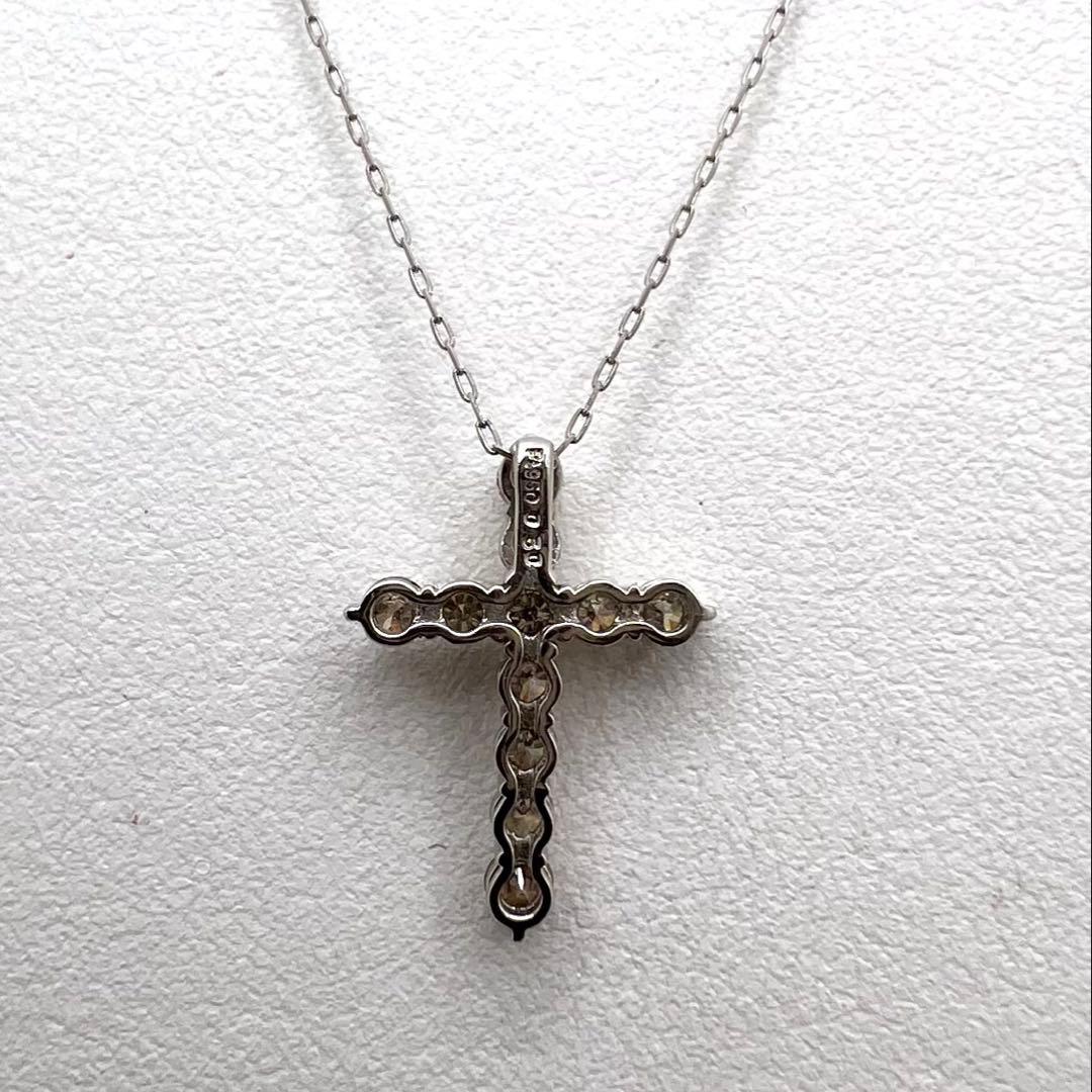 プラチナpt900ペンダントトップ　クロス　ダイヤ0.5ct 0.88 g