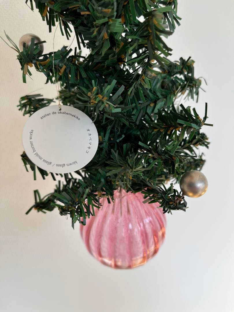 オカベマキコ　さん　ツリー付きガラス玉　ピンク