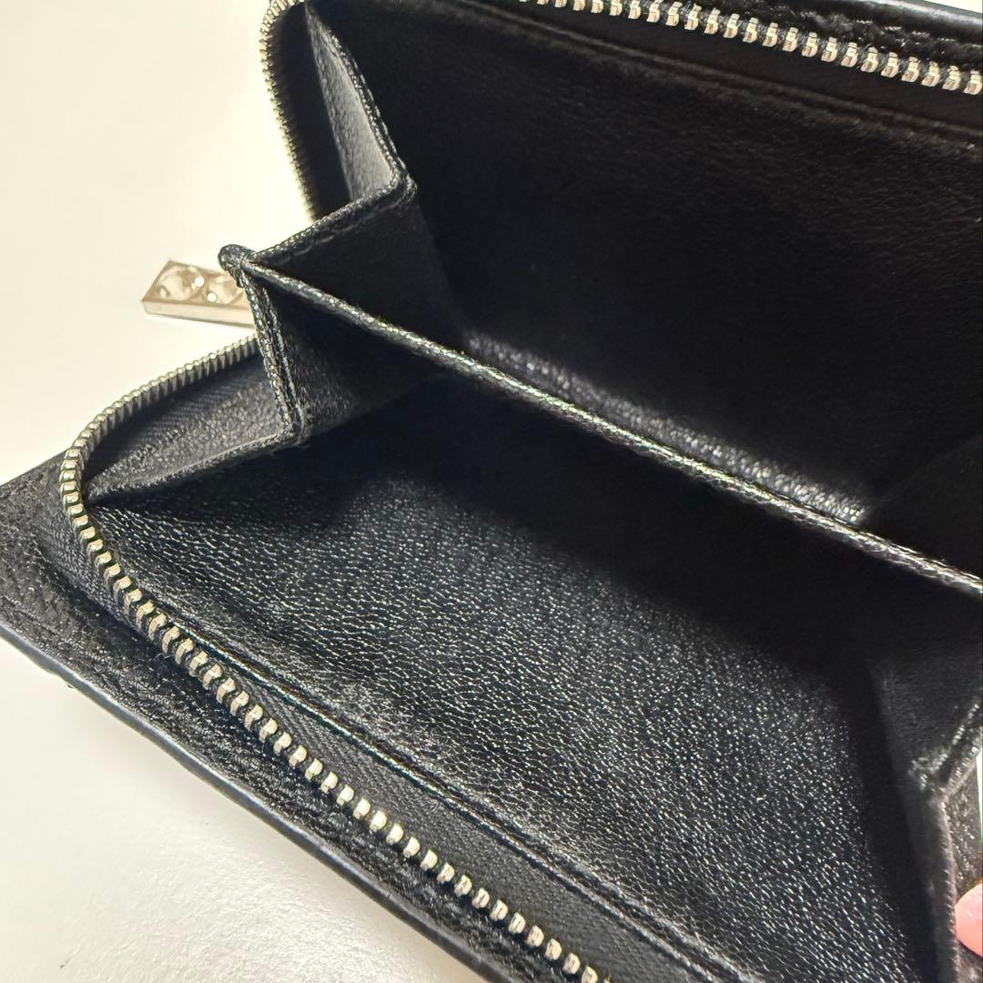 miumiu レア　二つ折り財布　ビジユーつき