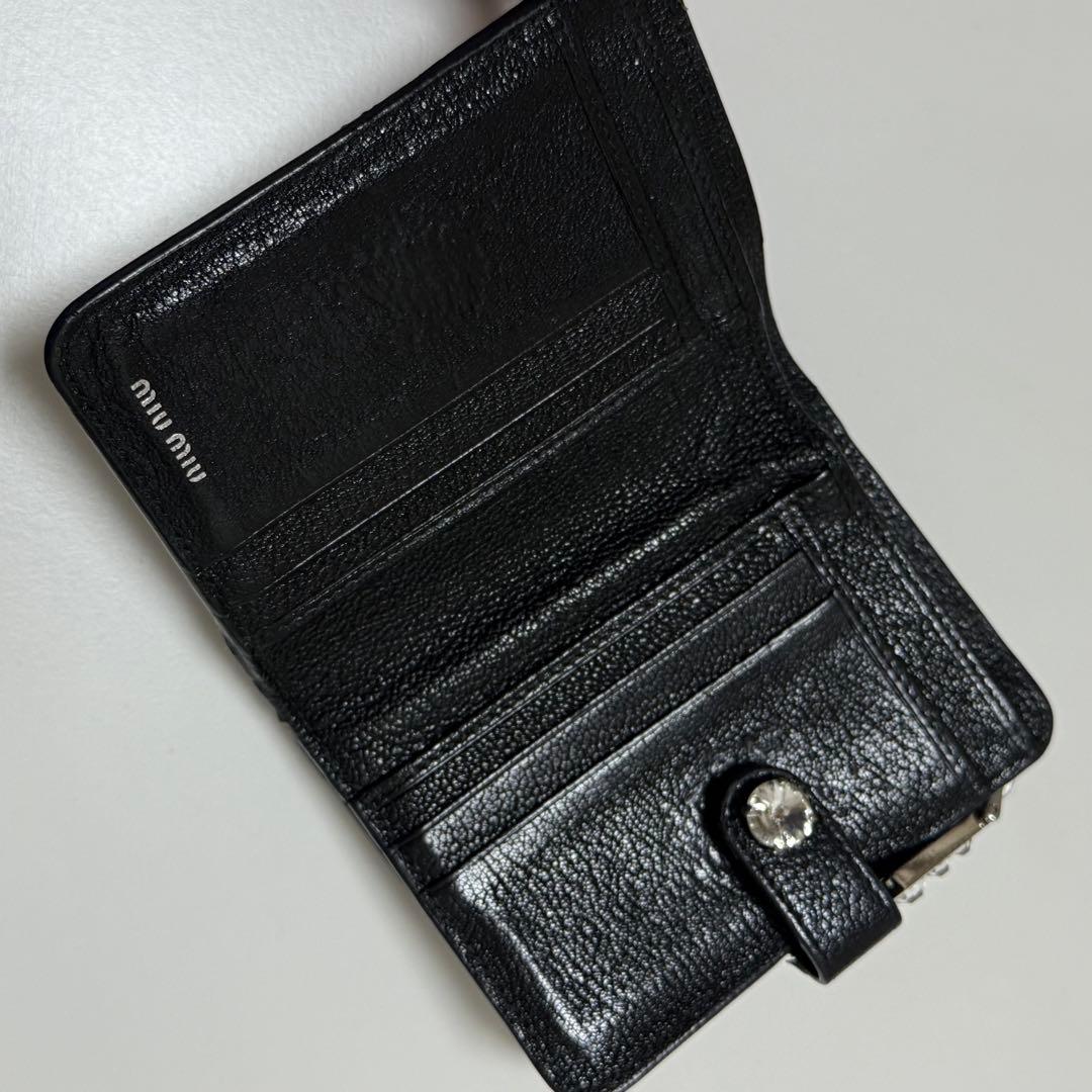 miumiu レア　二つ折り財布　ビジユーつき