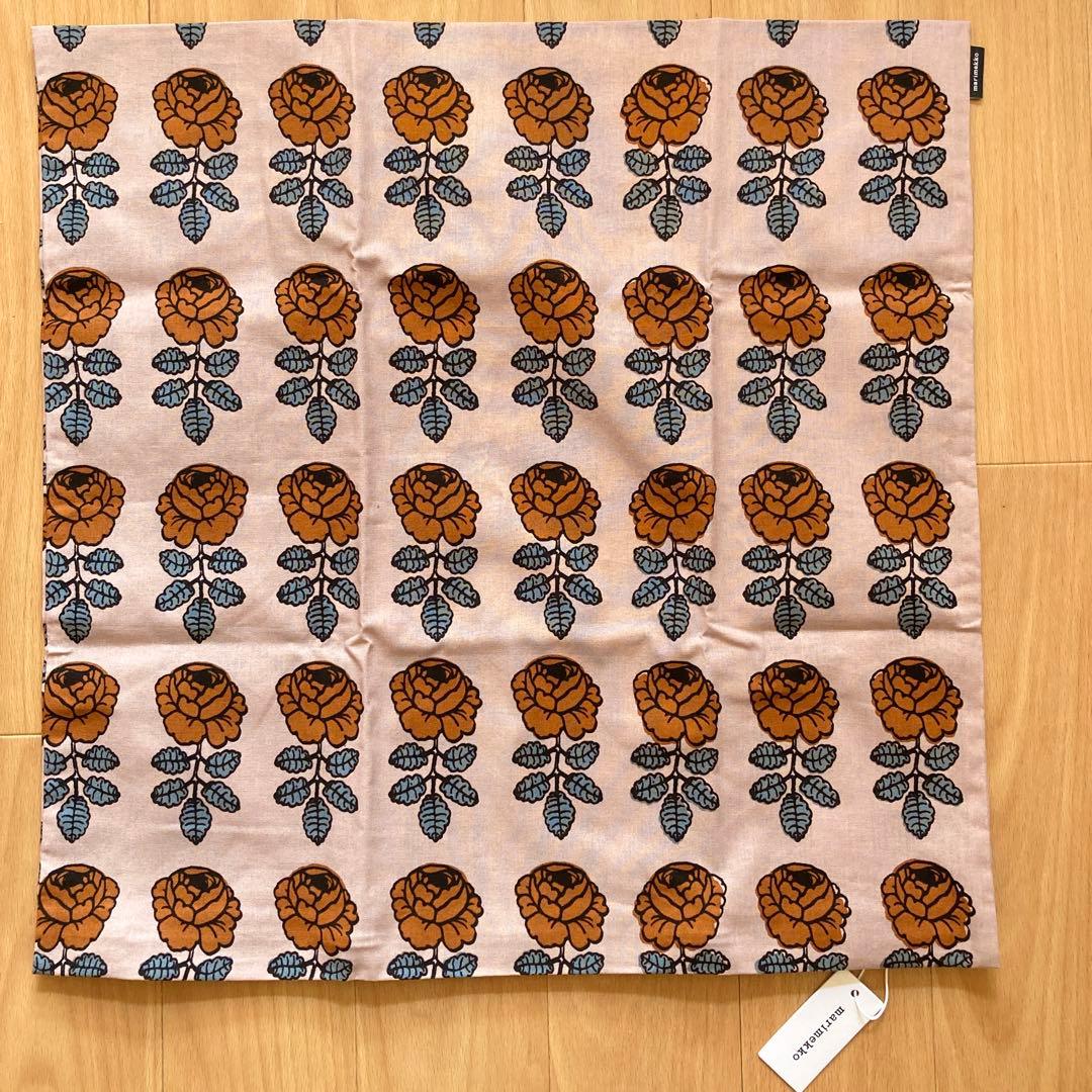 【新品タグ付レア】マリメッコ　クッションカバー　ヴィヒキルース　伊勢丹限定カラー