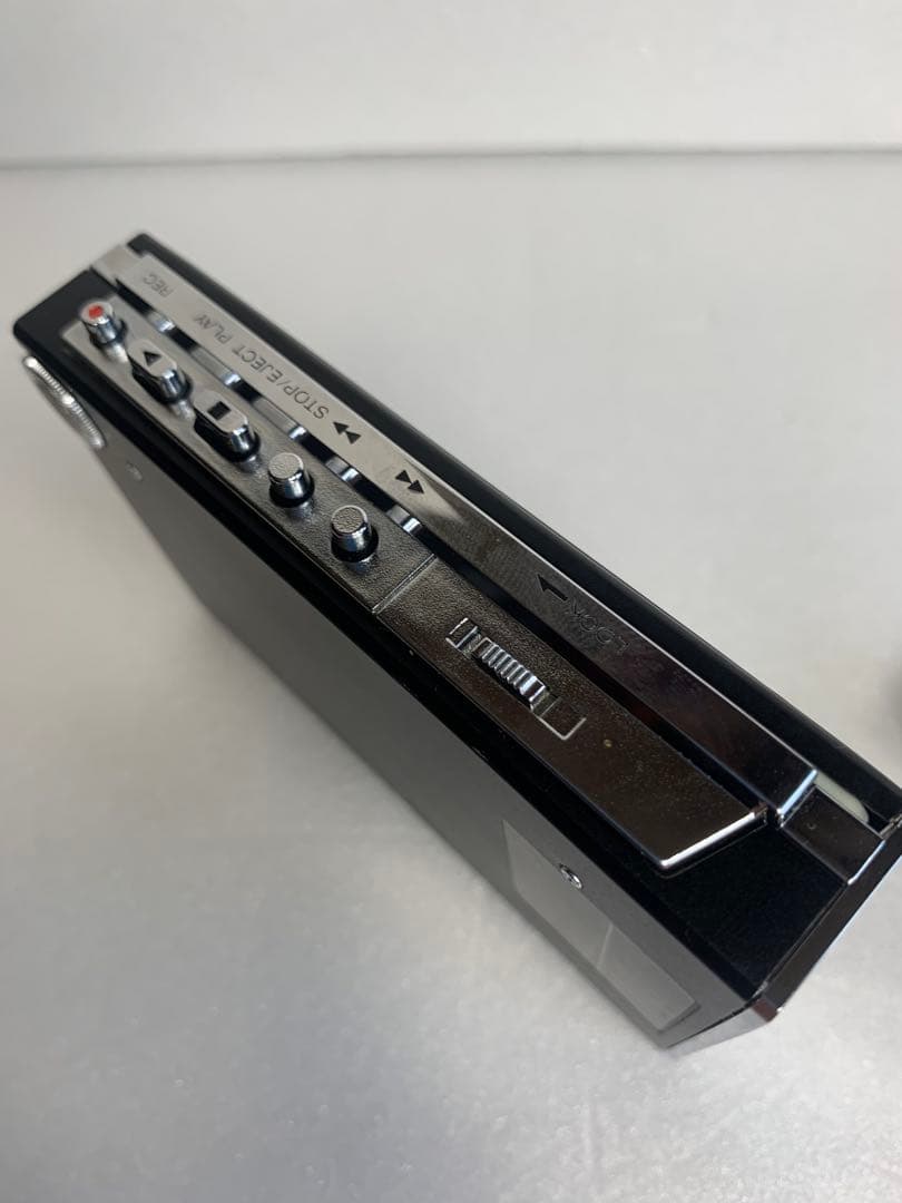 ジャンク 昭和　レトロ　ソニー ウォークマン SONY　WM-R202