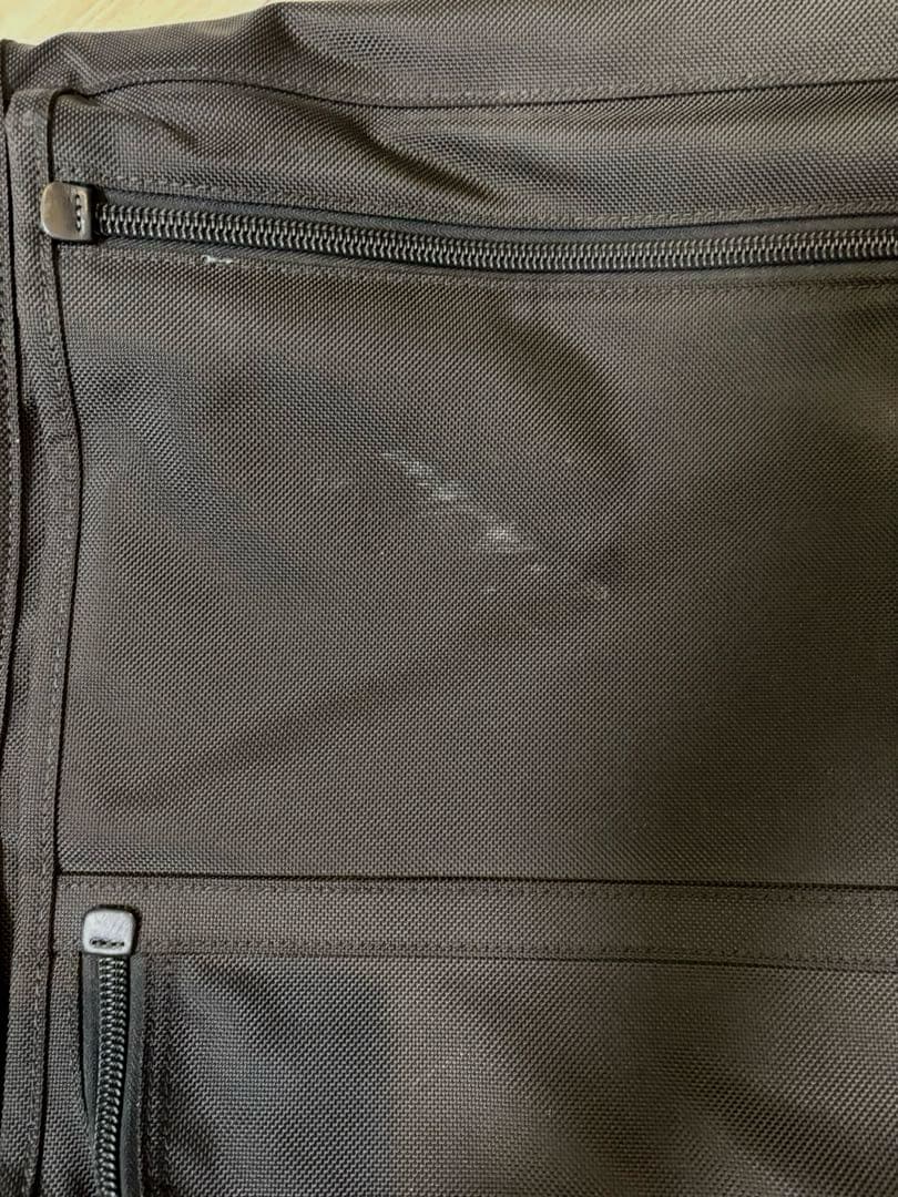 TUMIガーメントバッグ