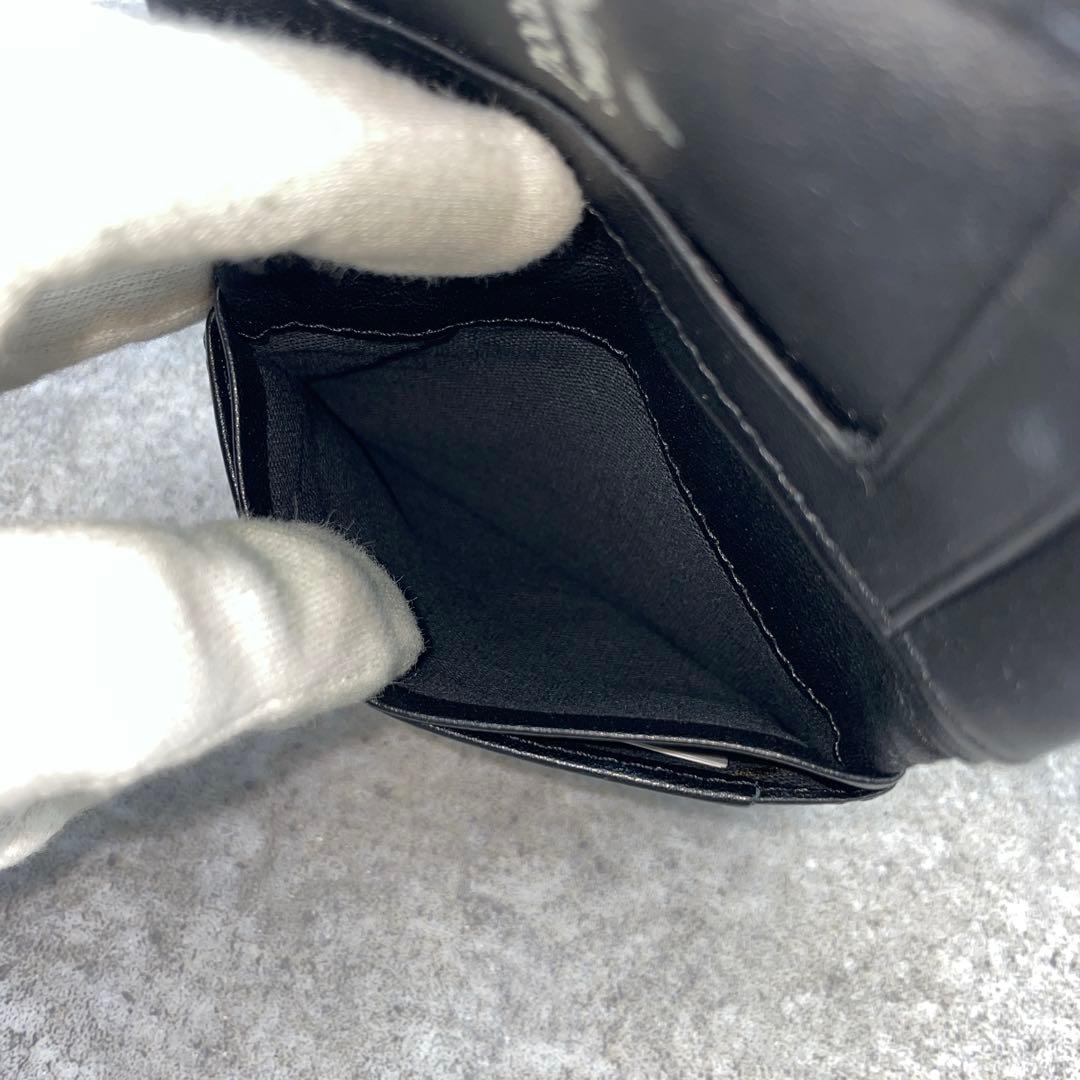 【美品】ヴィヴィアンウエストウッド 折り財布 黒 ブラック レザー