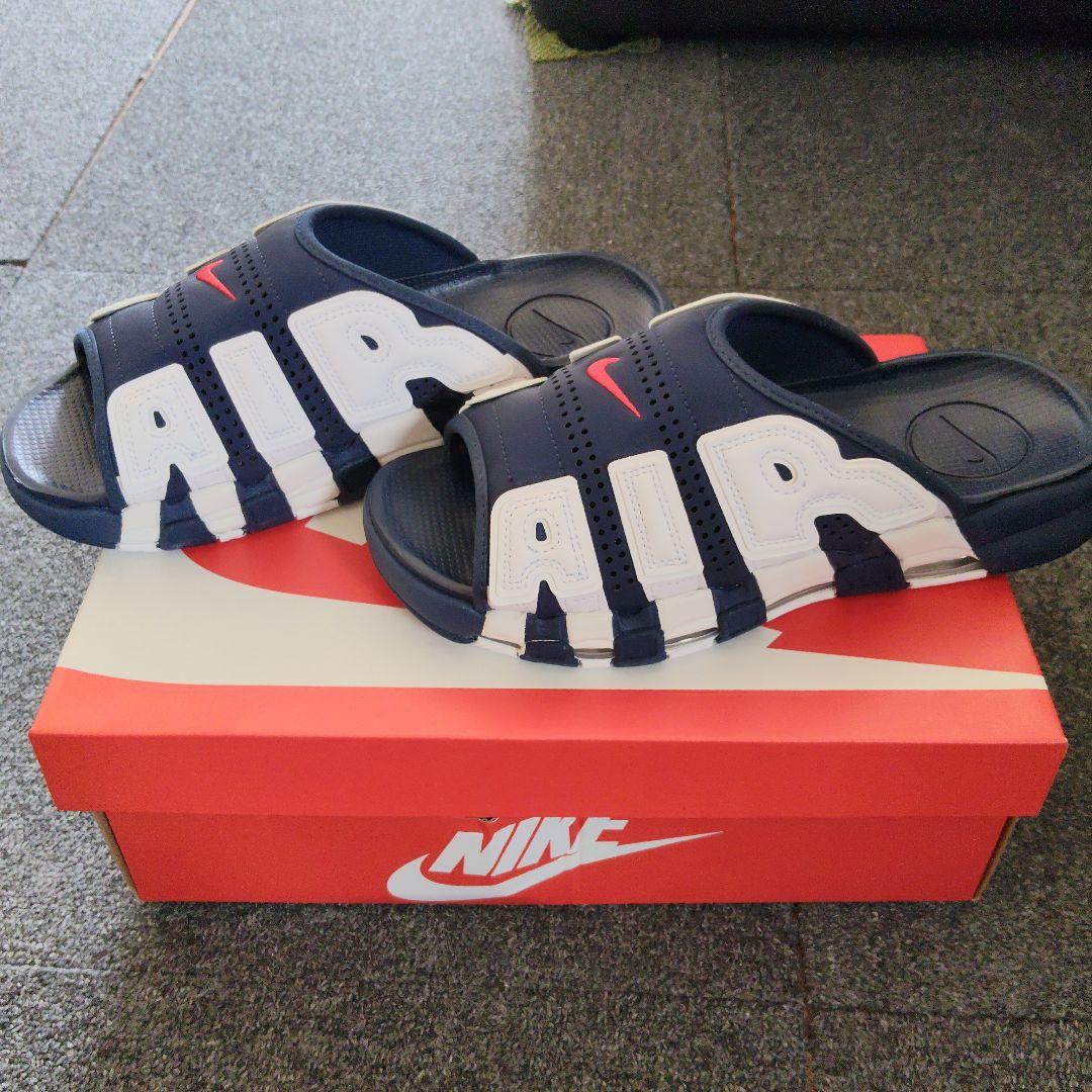 Nikeエアモアアップテンポスライド　ネイビー/ホワイト