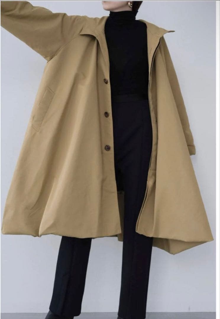 【美品】IIROT Nylon Satin Patted Coat_Camel