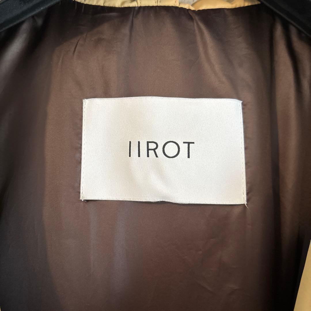 【美品】IIROT Nylon Satin Patted Coat_Camel