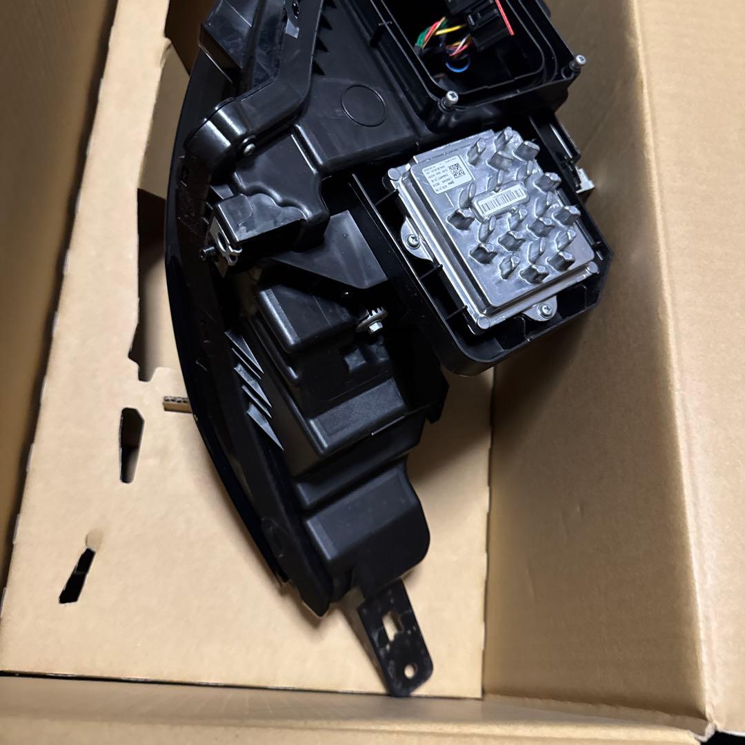 日産Ｅ13ノート右ヘッドライトLED