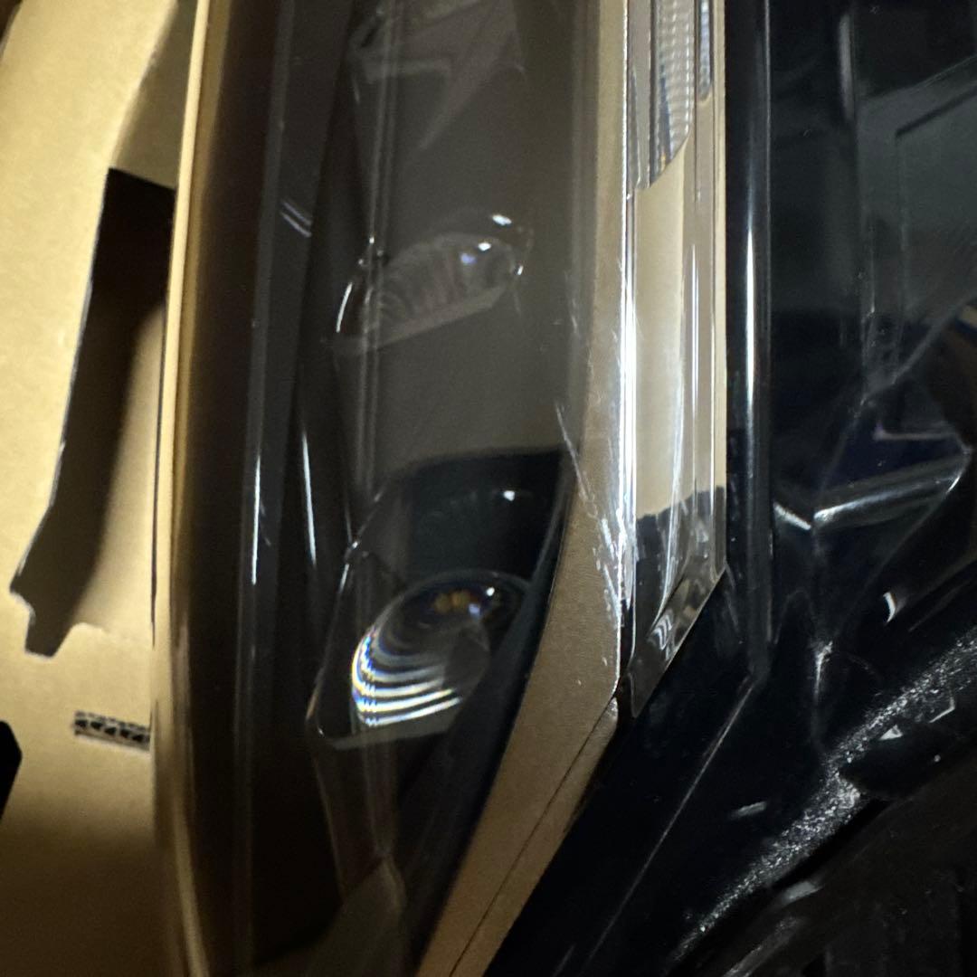 日産Ｅ13ノート右ヘッドライトLED