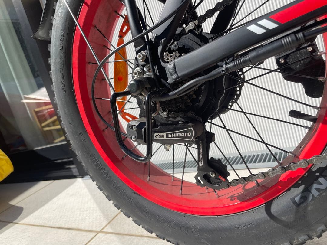 SUNPIE 電動アシスト自転車 折りたたみ式 電動自転車 走行少ない 黒/赤