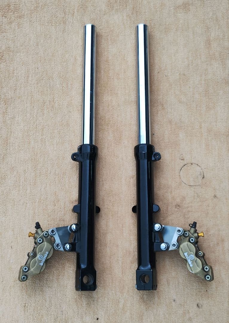 送料込み！ブレンボ＆キャリパーサポートのみ