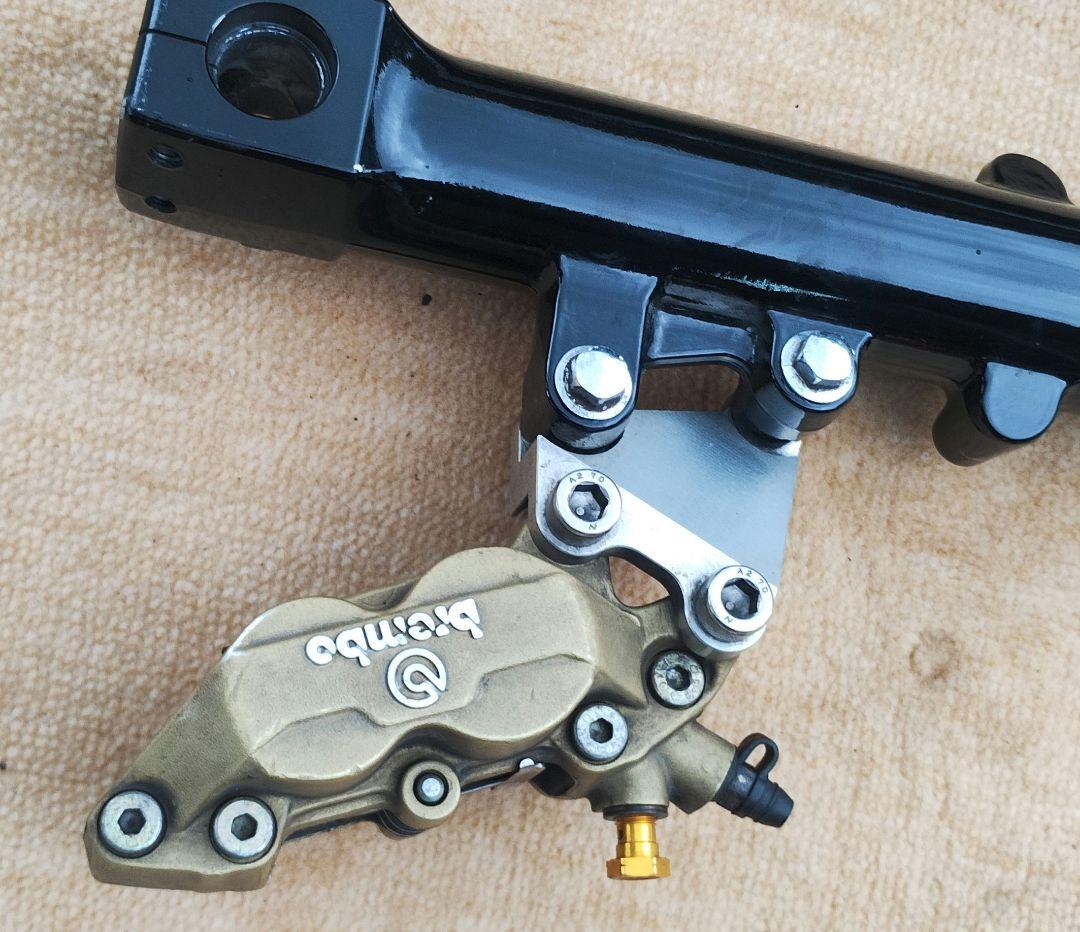 送料込み！ブレンボ＆キャリパーサポートのみ