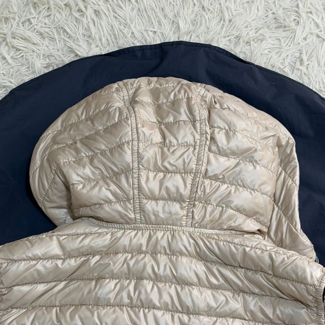 16420✨デュベティカ 42 L ダウンベスト Dロゴ フード ホワイト